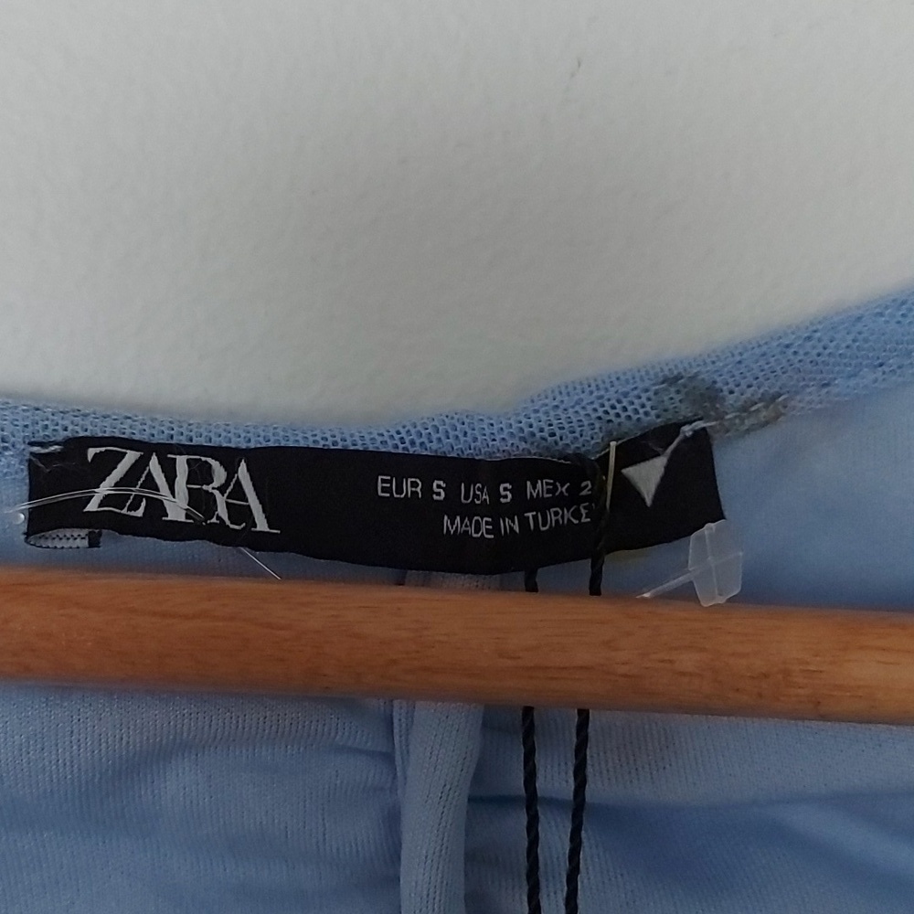 NWT Zara Rouched V Neck Top Blue With Rosettes Size Small - Picture 4 of 6